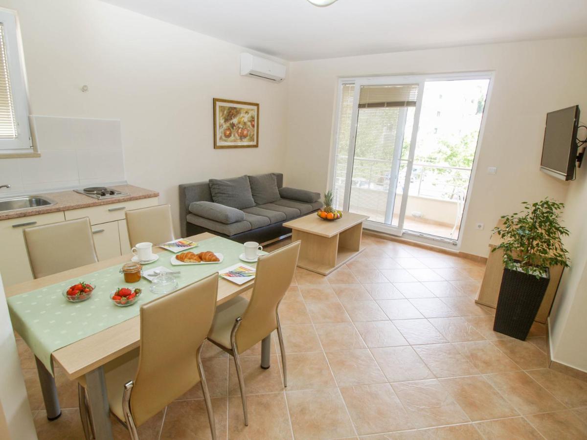 Apartments Villa Bondi Makarska Exterior foto